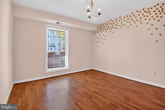 Building Photo - 9919 Oakton Terrace Rd