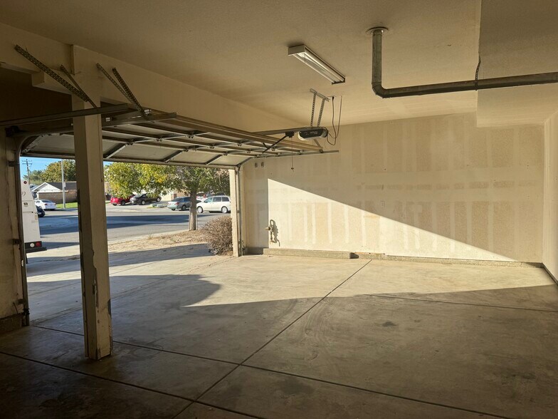 Building Photo - 44334 Sundance Ct