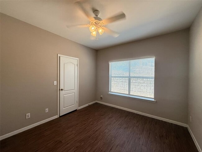 Building Photo - 6000 Shepherd Mountain Cove