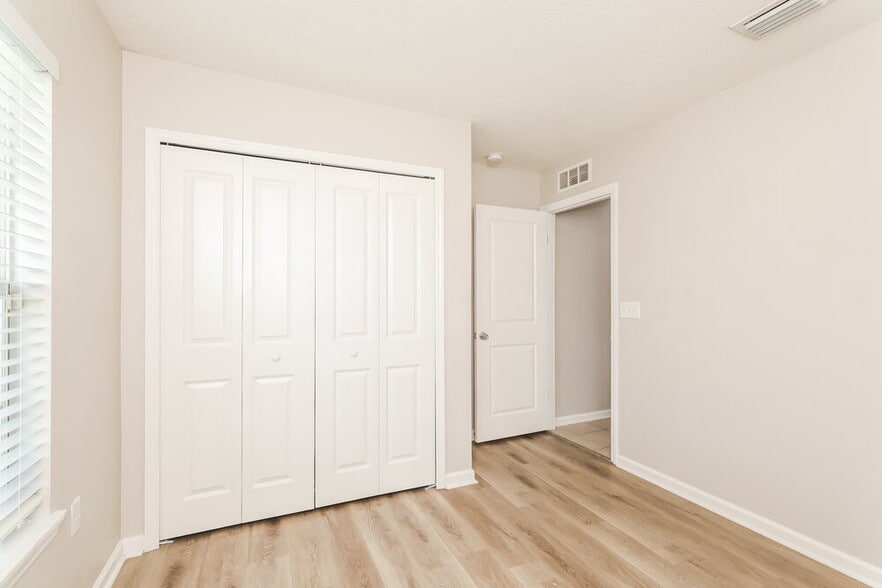 Building Photo - 6582 Winding Greens Dr