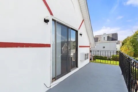 Building Photo - 153A Belmont St