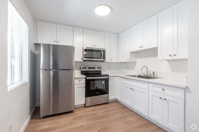 Interior Photo - Parkhill Apartments