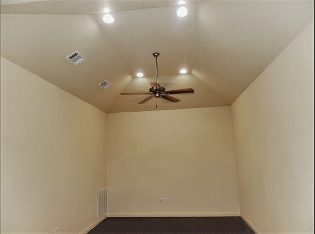 Building Photo - 301 Panther Way
