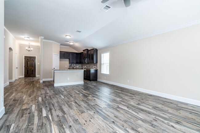 Building Photo - 18123 Willow Edge Dr