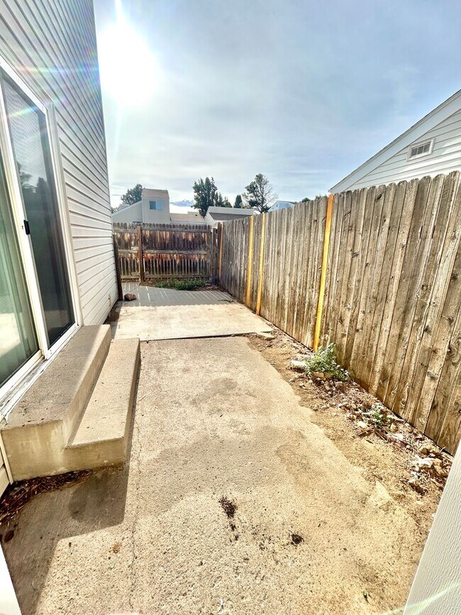Building Photo - Charming Home on a Quiet Cul-de-Sac Surrou...