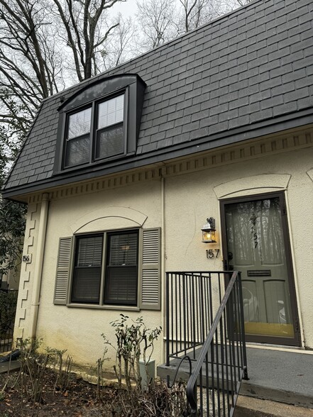 Primary Photo - 157 Elysian Way NW