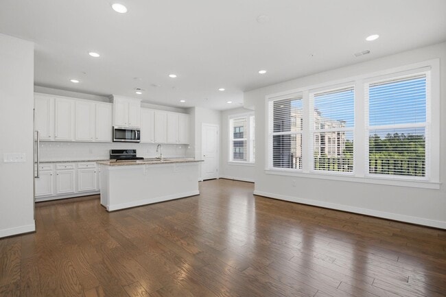 Building Photo - 13367 Launders St