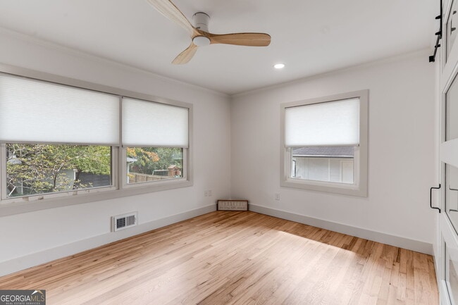 Building Photo - 493 Sybil Ln SE