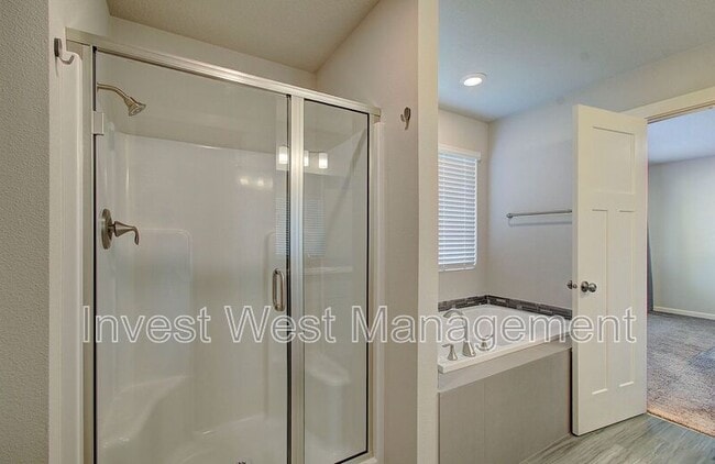 Building Photo - 6834 N 89th Loop