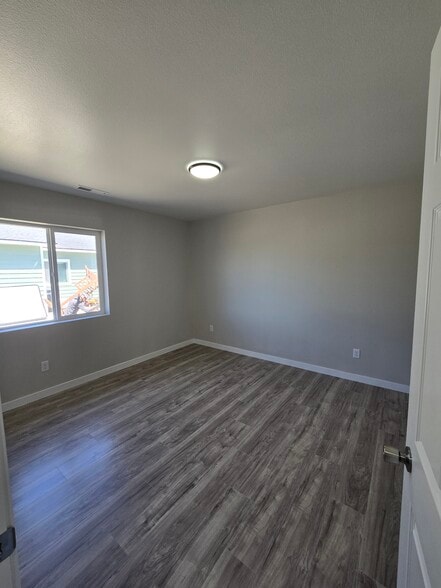 Building Photo - 2210 S 1st Ave