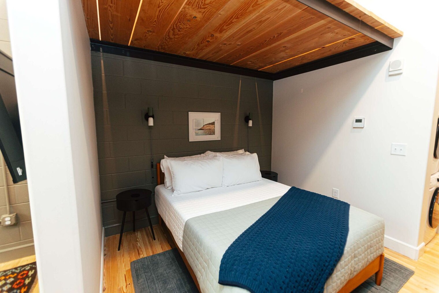 Building Photo - 1911 3rd Ave N