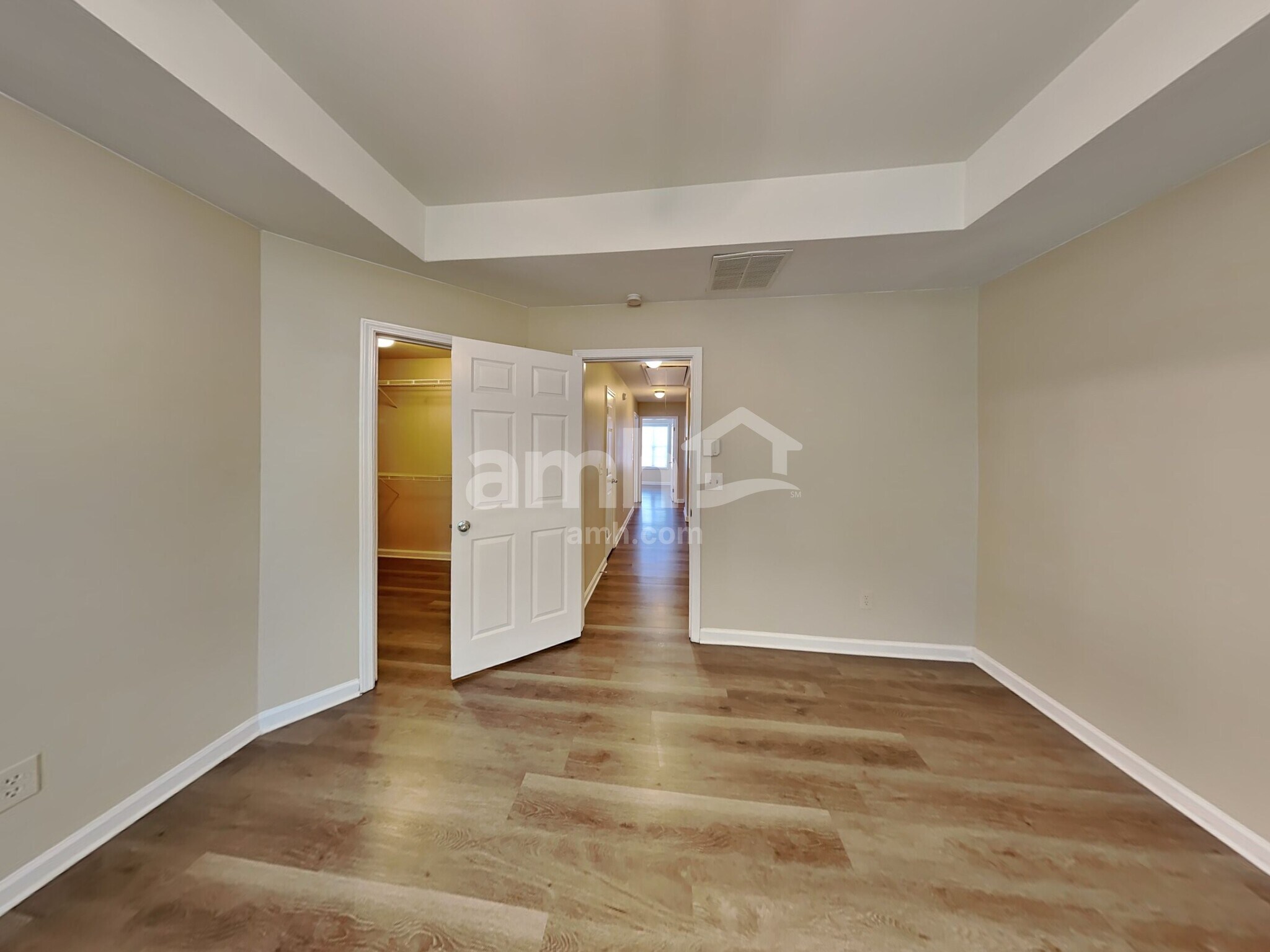 Building Photo - 208 Cole Ct