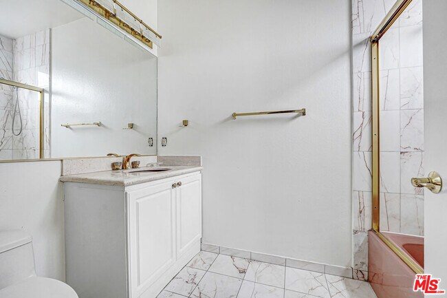 Building Photo - 1132 S Shenandoah St