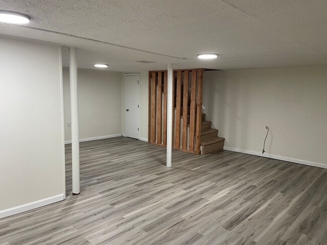 Building Photo - 3 Bedroom 2 Bathroom Home in Kingsport, TN