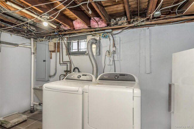 Building Photo - 15 Ingram Dr