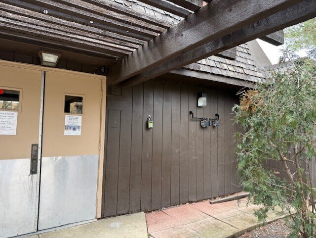 Building Photo - 8923 Knight Ave