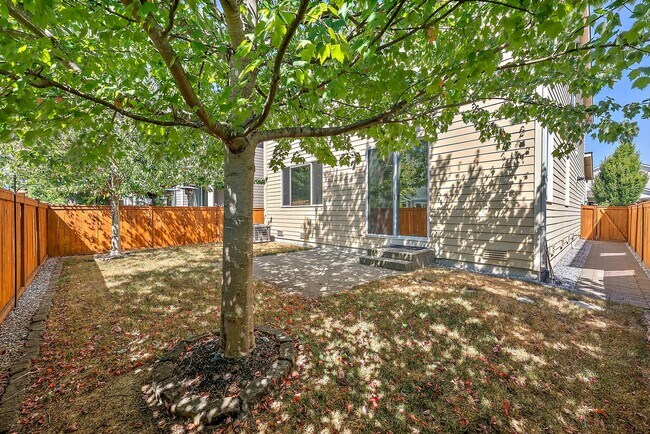 Building Photo - Lacey/Hawks Prairie 4 bedroom 2381 SF home...