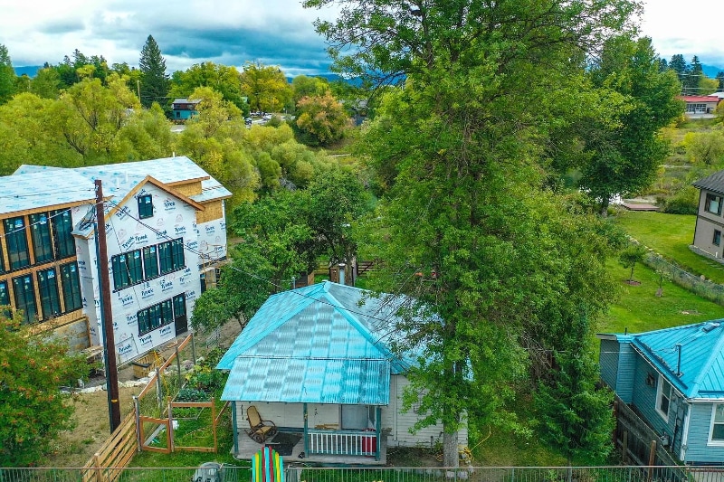 Building Photo - 583 Baker Ave