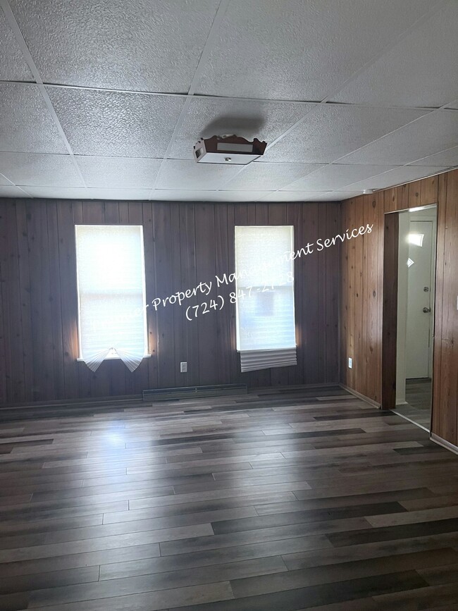 Building Photo - 600 8th St