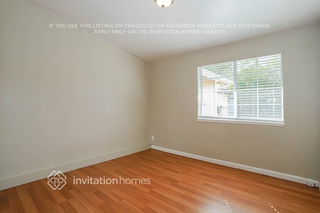 Building Photo - 6628 Thomas Dr