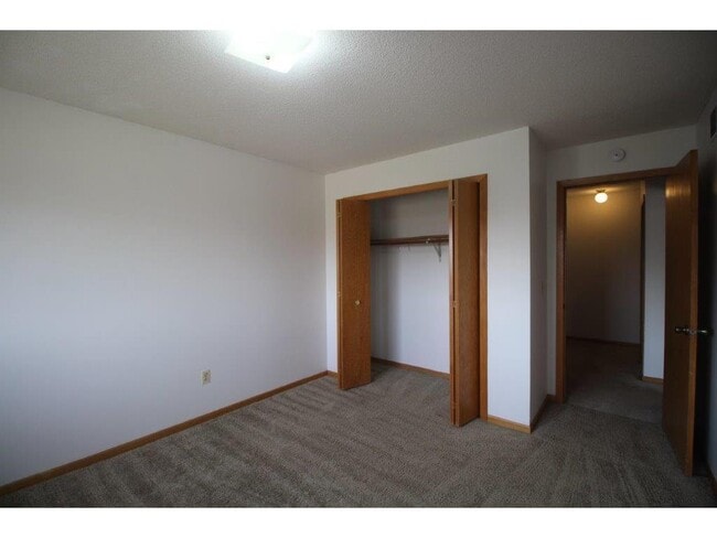 Building Photo - 13230 Meadowood Trail