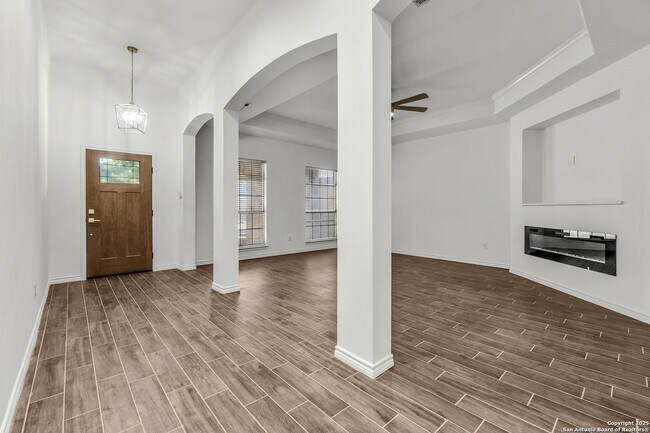 Building Photo - 111 Westwood Way