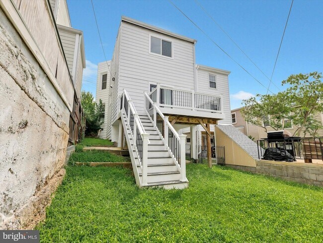 Building Photo - 4210 4th St NW