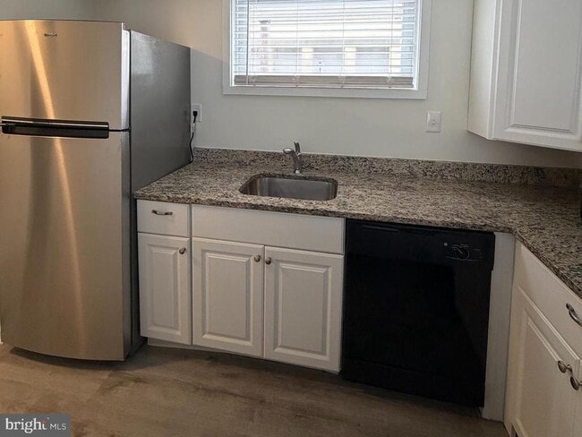 Building Photo - 5485 Harpers Farm Rd