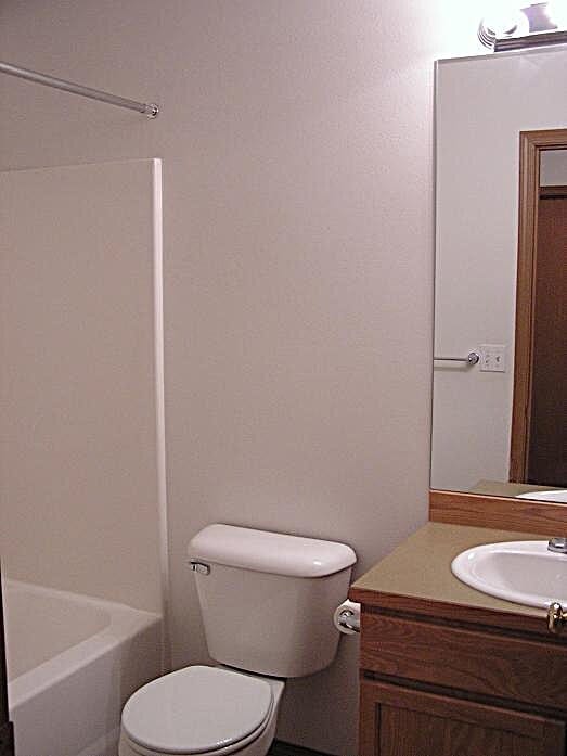 Building Photo - 48 Beacon Dr