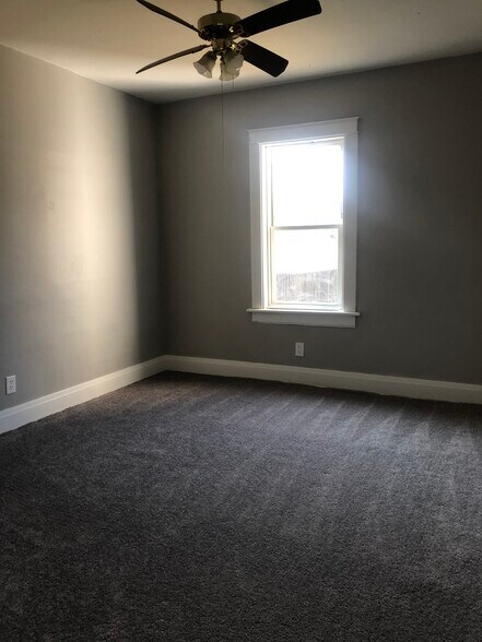 Building Photo - 10 Lehigh Ave