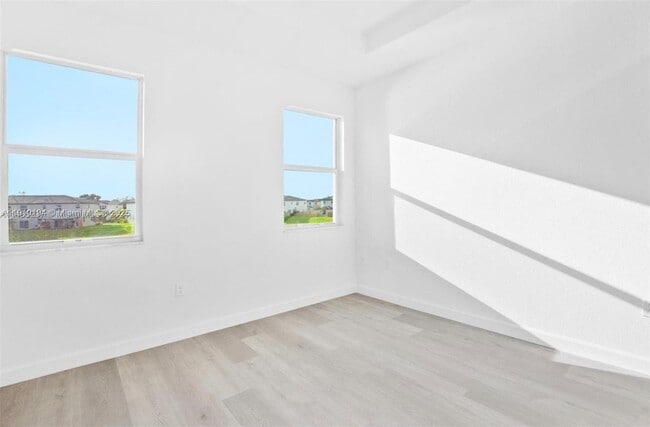 Building Photo - 12900 NW 22nd Pl