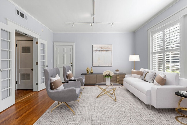 Building Photo - 3 Park Ln NE