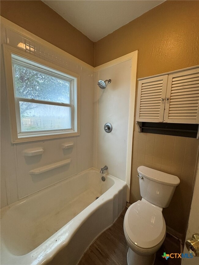 Building Photo - 1451 Old Seguin Luling Rd