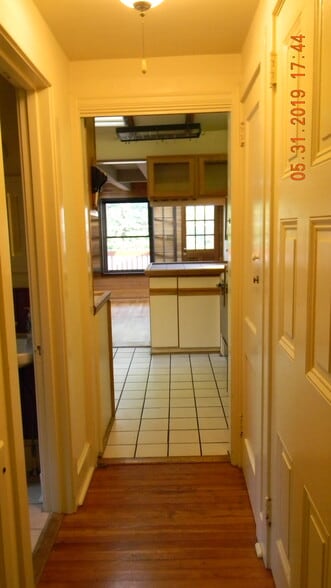 Kitchen toward Great Room - 236 W Barnard St