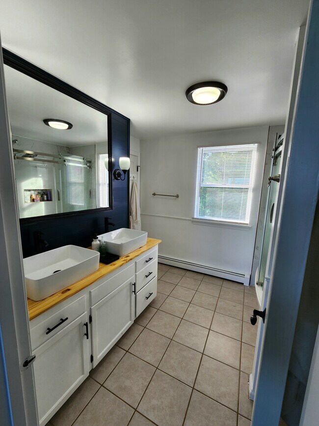 Building Photo - 25 Summit Cir