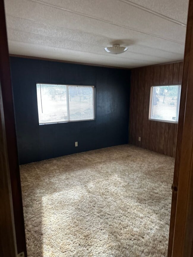 Building Photo - 18515 Freight Rd Ln