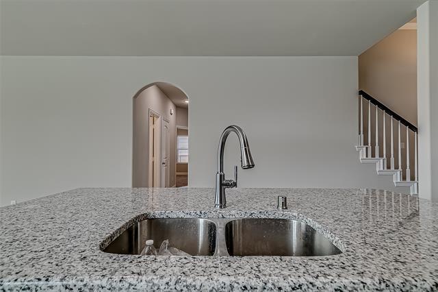 Building Photo - 327 Sweetspire Dr