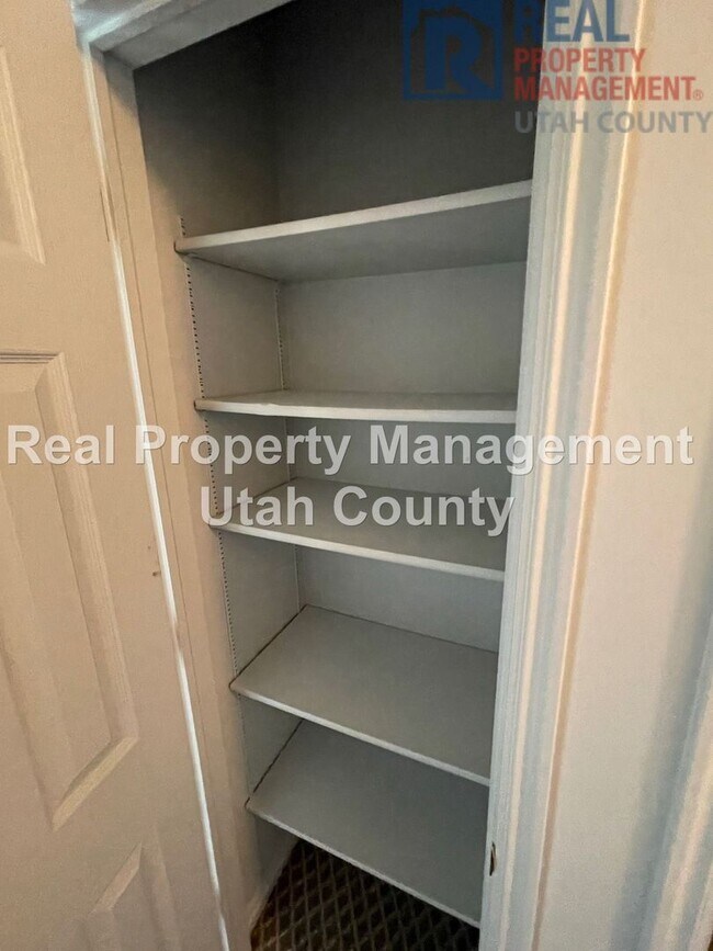 Building Photo - Spanish Fork Home