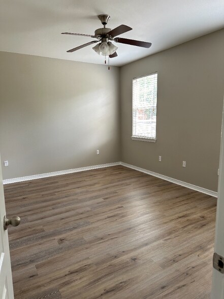 Building Photo - 316 Peoria Blvd