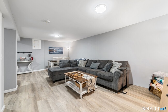 Building Photo - 103 Martin Rd