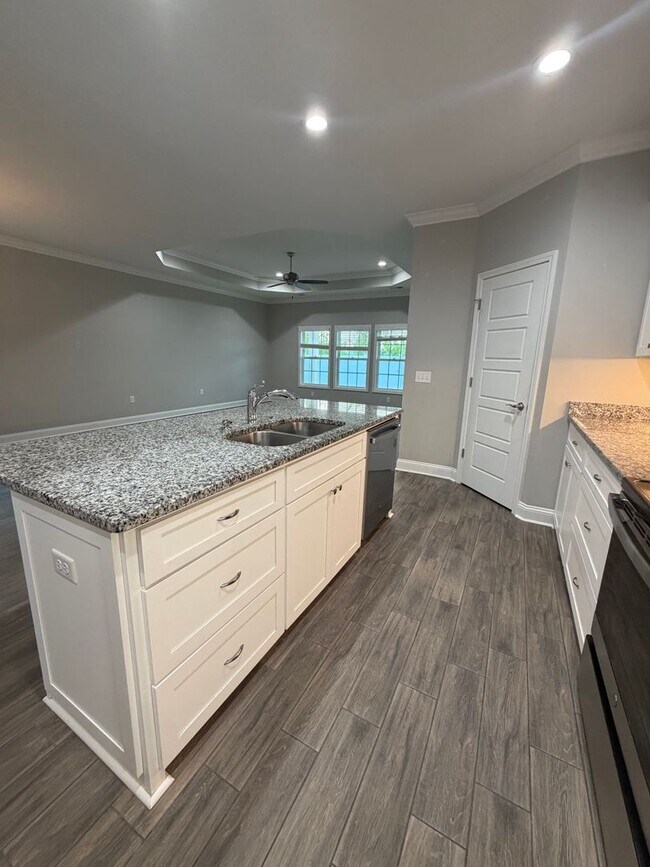Building Photo - 158 The Villas Wy