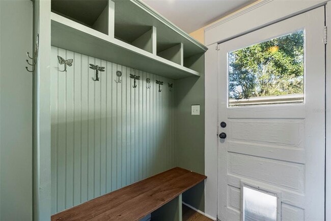 Building Photo - 5709 N Suwanee Ave