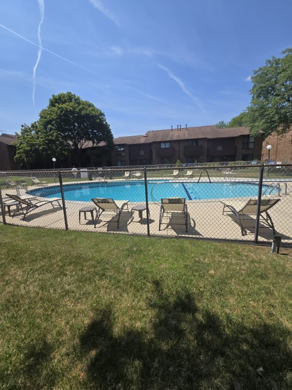 Building Photo - 9020 N Park Plaza Ct