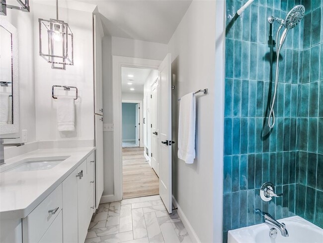 Building Photo - 2101 NW 60th St