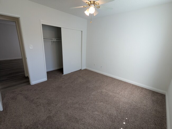 Building Photo - 1009 E Grand Ave