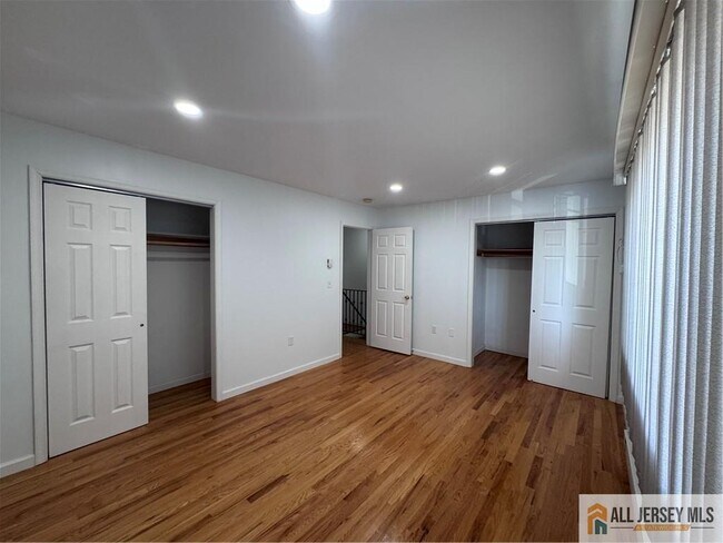 Building Photo - 33 Mercer St