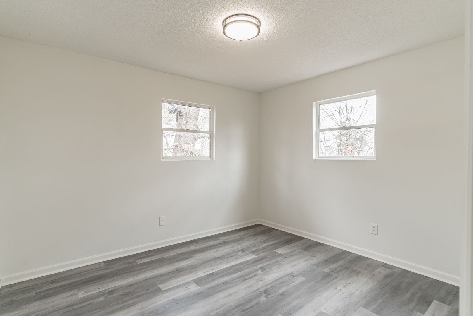 Building Photo - 724 Sylvan