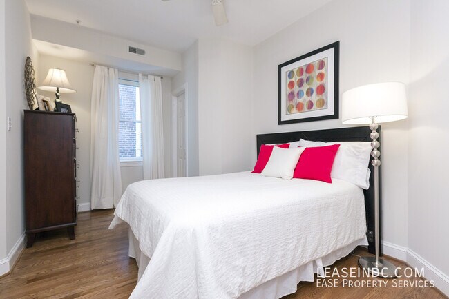 Building Photo - 1417 Chapin St NW