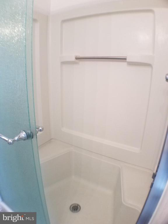 Building Photo - 465 Gerhard St