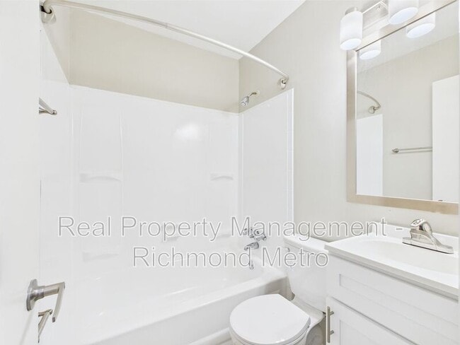 Building Photo - 2701 Midlothian Tpke